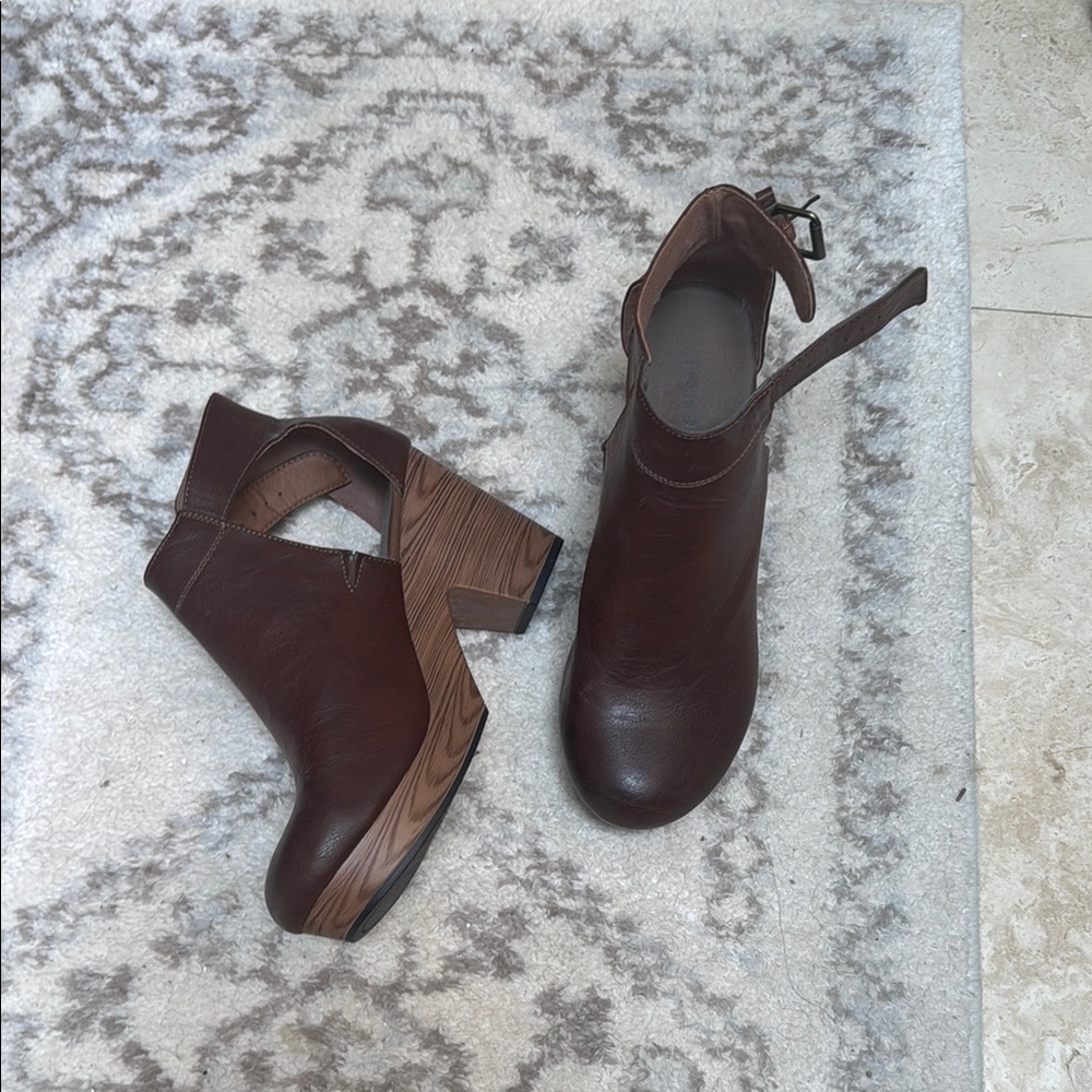Pierre Dumas Brown Mules with Chunky Heel